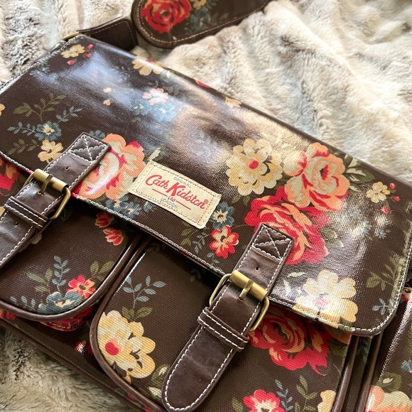 Cath Kidston Brown Floral Crossbody Messenger Bag with Cream Strap - Picture 2 of 9